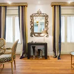 Centro Luxe 3 Rooms